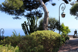 Вид со скульптурной тропы в Монако