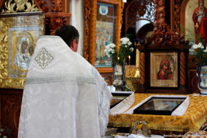 Иконы Божьей Матери в храме