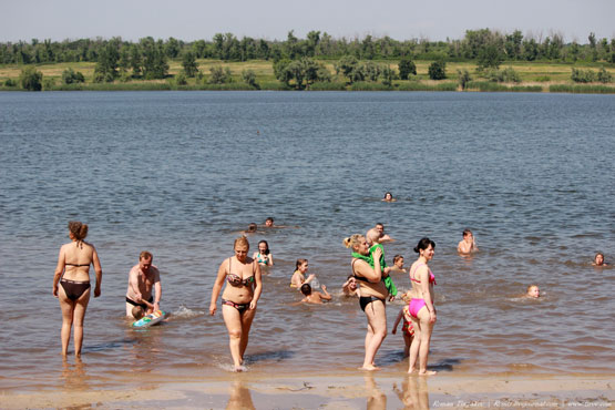 Вид на водохранилище с пляжа