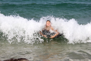 В волнах позитива