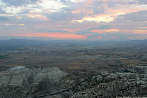 Вид с высоты птичьего полёта на Каппадокию