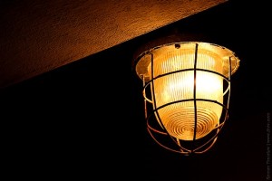 Фонарь в противорадиационном укрытии