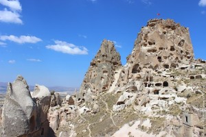 Крепость скала Учисар в долине Каппадокии, Турция