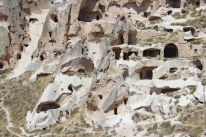 Помещения в крепости-скале Учисар