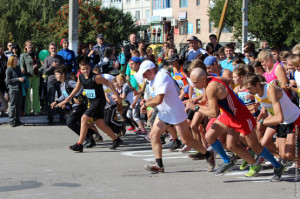 Старт легкоатлетического пробега в честь Дня города Первомайский