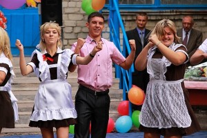 Радующиеся выпускники