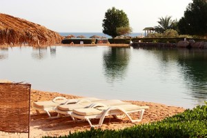 Искусственное озеро в отеле