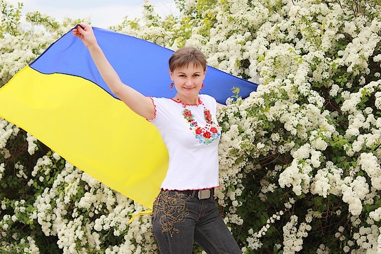 С флагом Украины