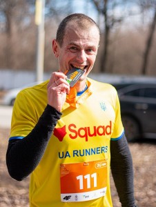 Попробовал медаль Kharkiv Half Marathon 2021 на прочность